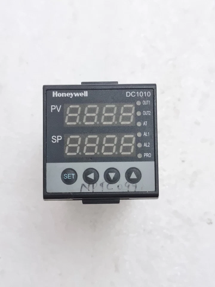 Used Working Honeywell DC1010CT-301000-E PID Digital Temperature Controller